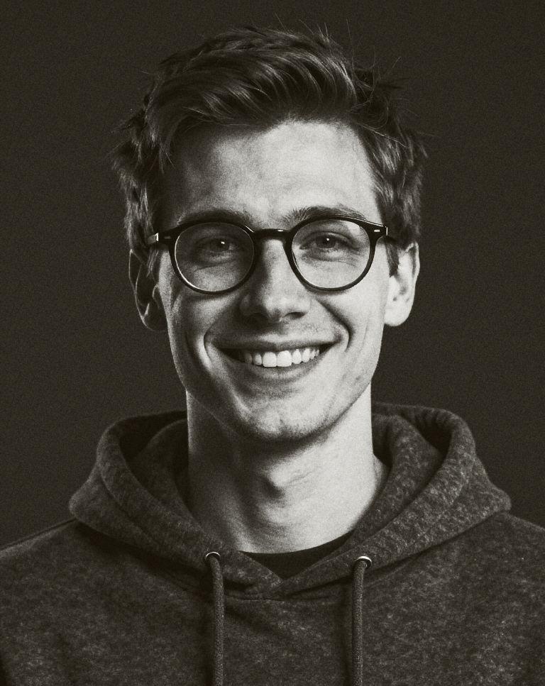 25133__profile-male__d8f3a56d-d5c2-4949-b899-f9f83e76238a copy.jpg